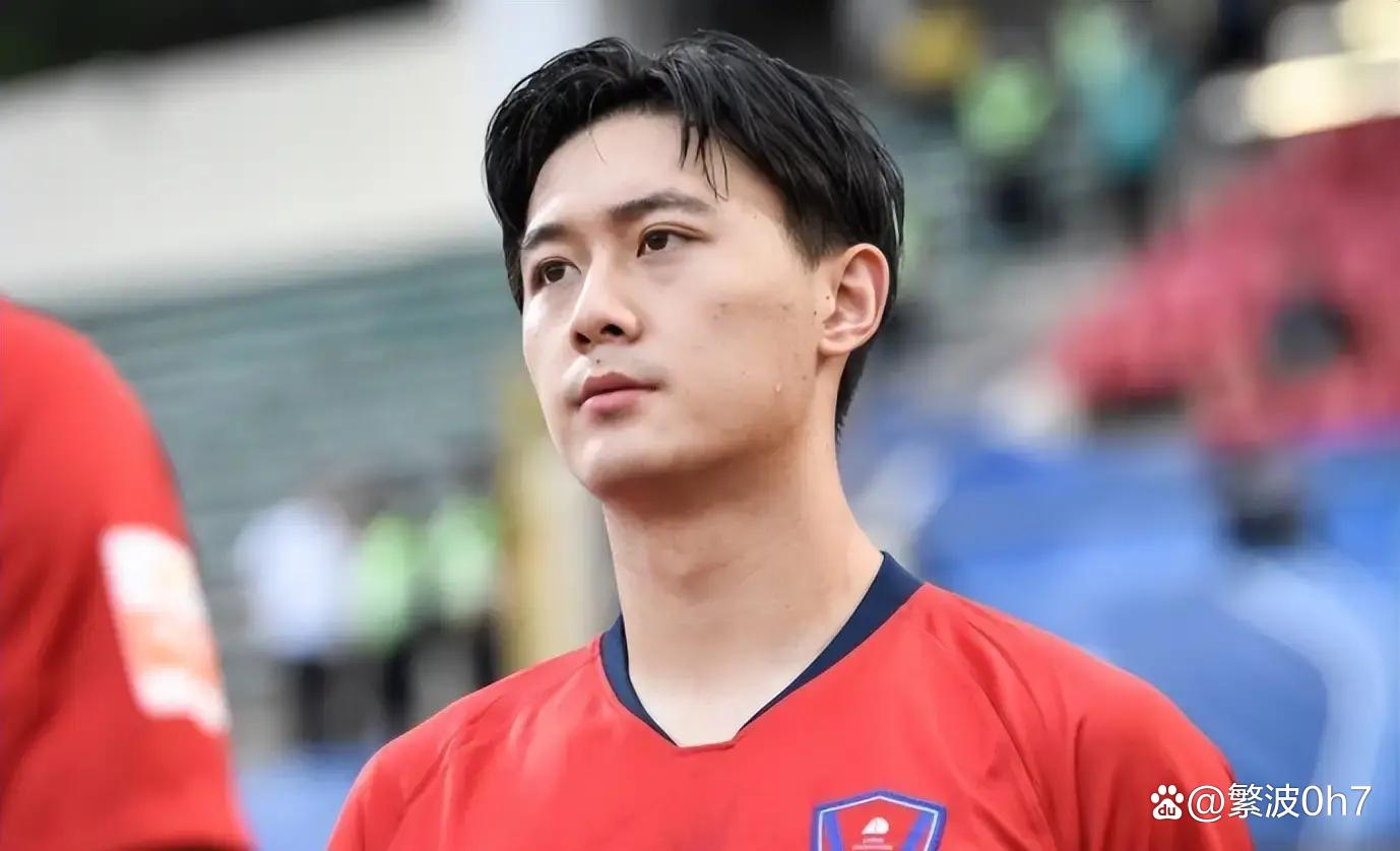 AYX-关于法甲赛程吃紧，上海申花国际比赛日内部沟通，更衣室稳定，轮换策略成焦点的信息