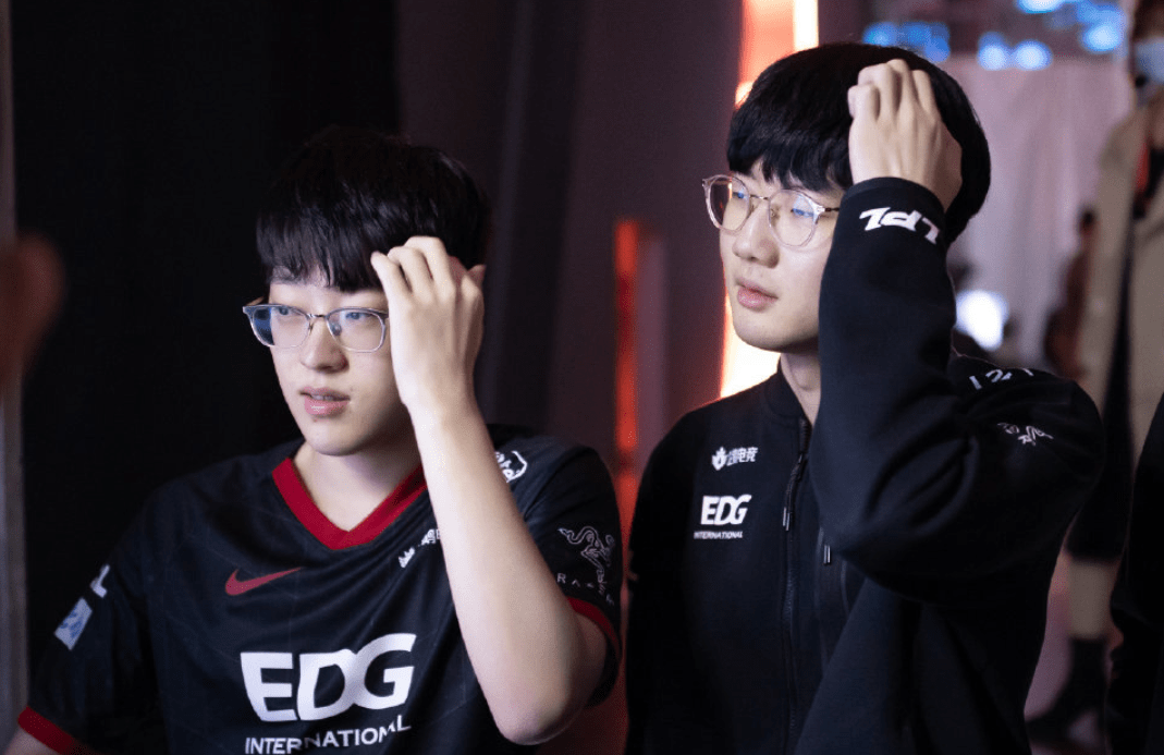 AYX-Faker赛事官方发布绝杀新规，RNG争议不断！的简单介绍