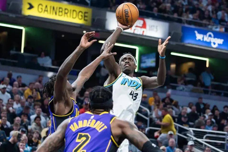 詹姆斯在法国队比赛中出色防守,回归赛场引发热议!的简单介绍 詹姆斯在法国队比赛中出色防守,回归赛场引发热议!的简单介绍