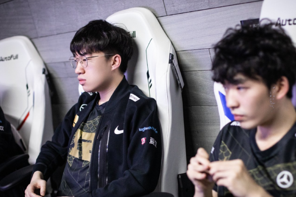 爱游戏体育-德罗巴关键节点连败，FPX带队取胜！的简单介绍