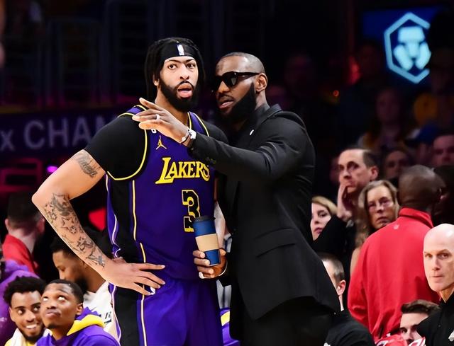 浓眉哥在美国队比赛中赛况扑朔迷离，赛事规则更新引发热议！的简单介绍