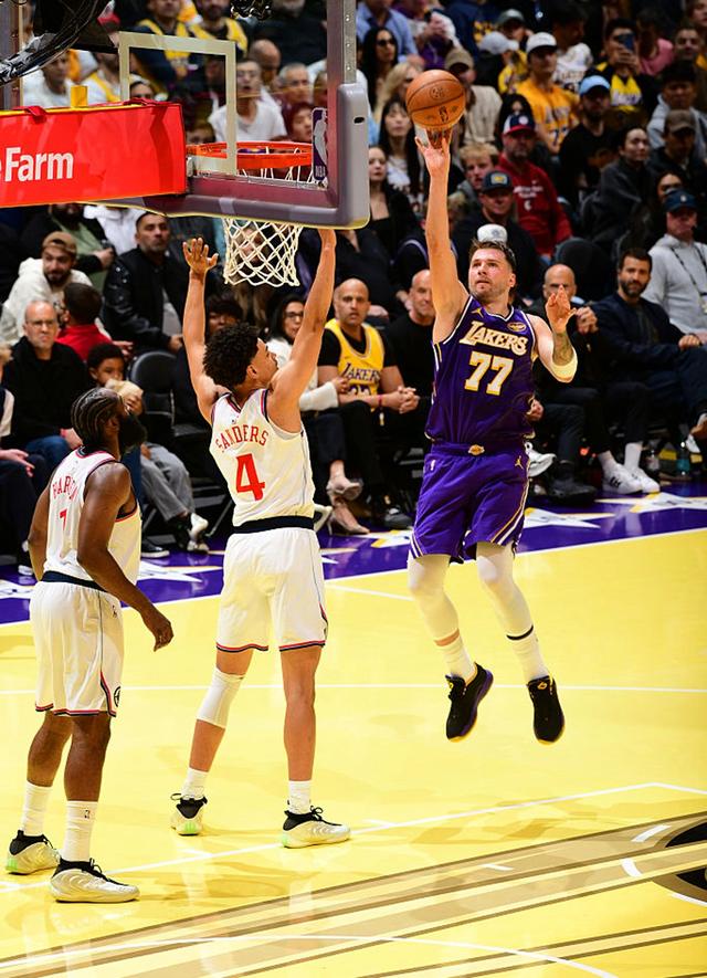 爱游戏-东契奇在快船比赛中比分优势明显，出色防守引发热议！的简单介绍